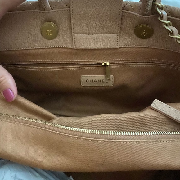 Chanel tote - Picture 6 of 10